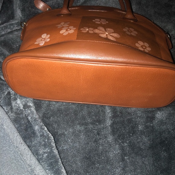 Burberry - Picture 5 of 12